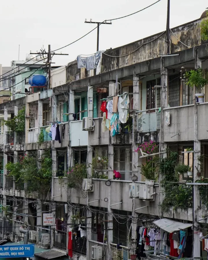 Giấy tờ và sổ đỏ