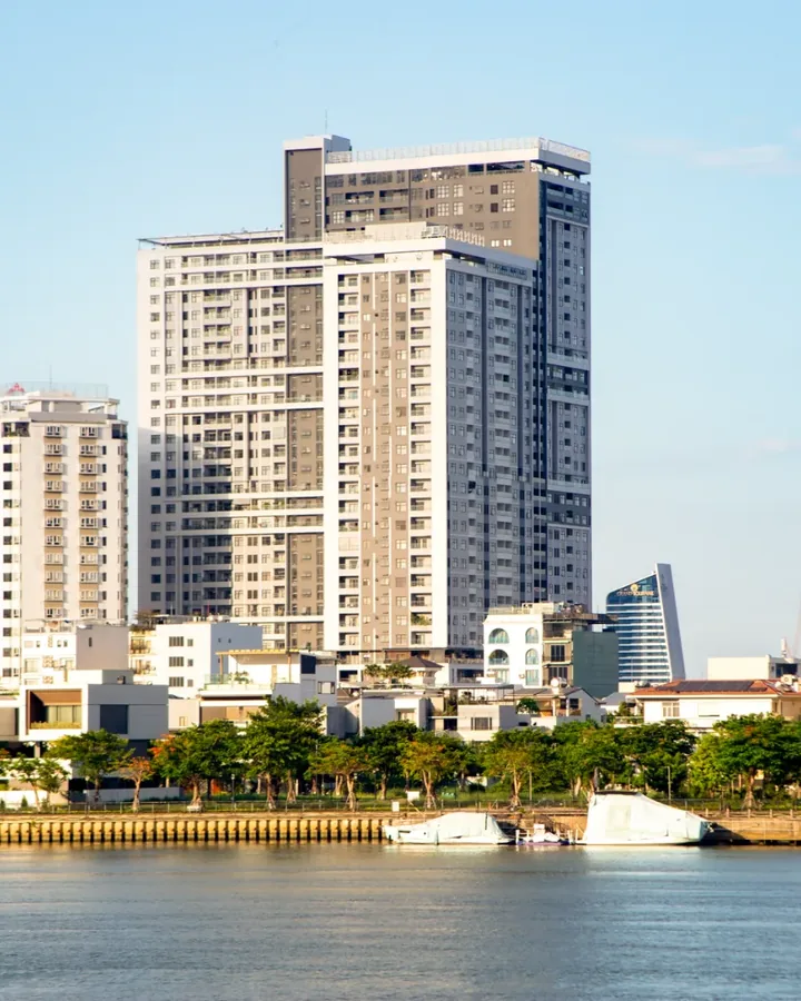 Nhà đang bán